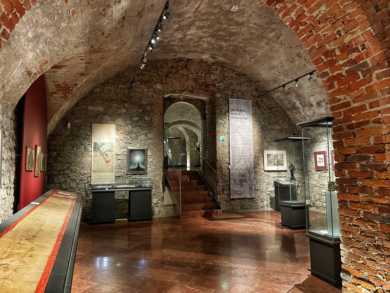 Ausstellungsräumlichkeiten im Kellergewölbe